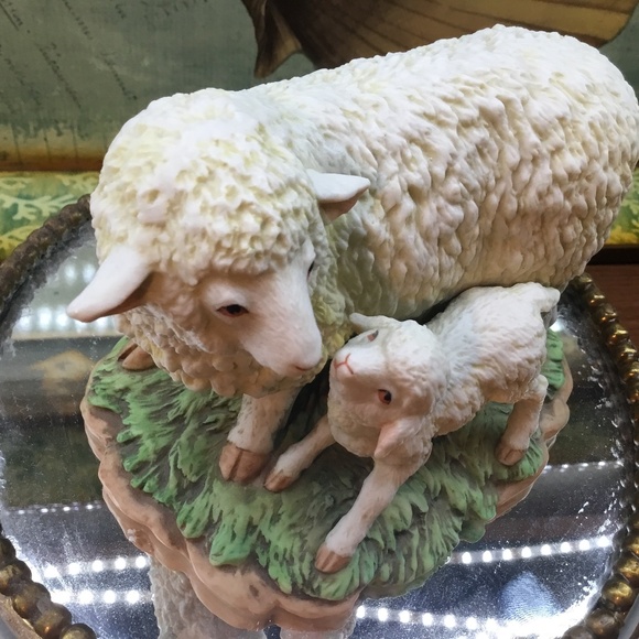 Vintage Homco Figurines Numbered 1483 Sheep and Lamb Porcelain Statues 1984 - Picture 3 of 9